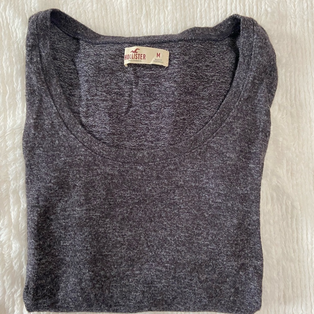 hollister grey long sleeve | M